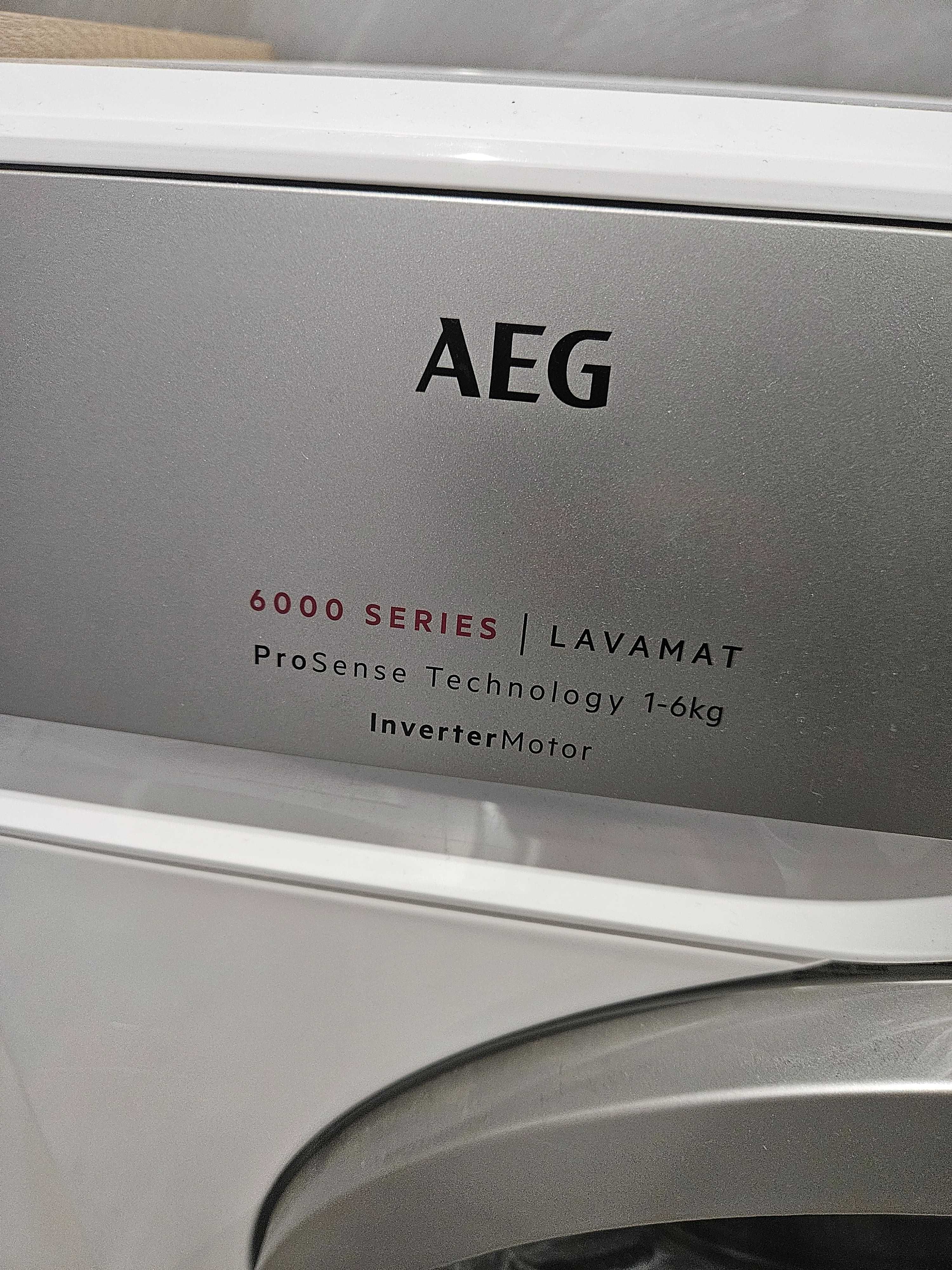 Slim пералня Aeg