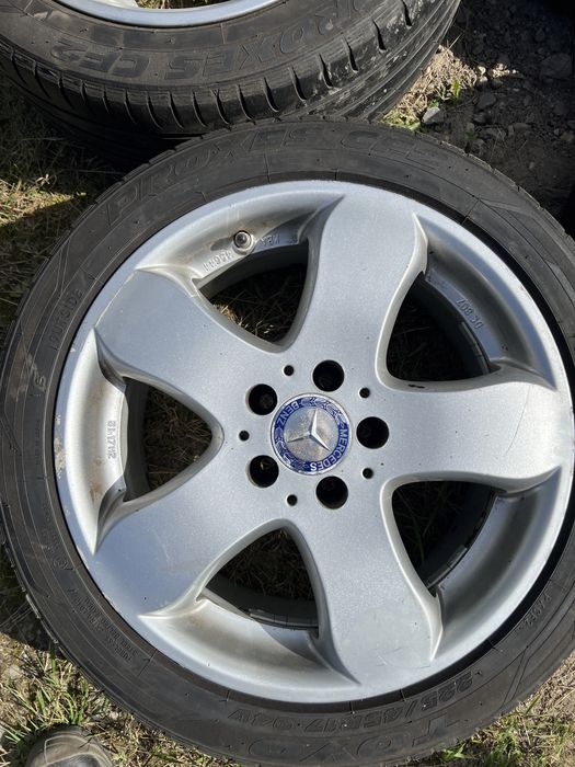 Vând jante mercedes R17