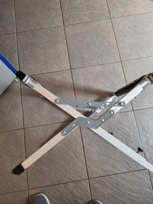 Алуминиева стойка за къмпинг хладилник или ракла