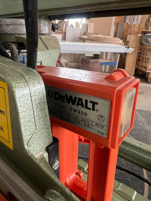 Fierăstrau Circular DeWalt