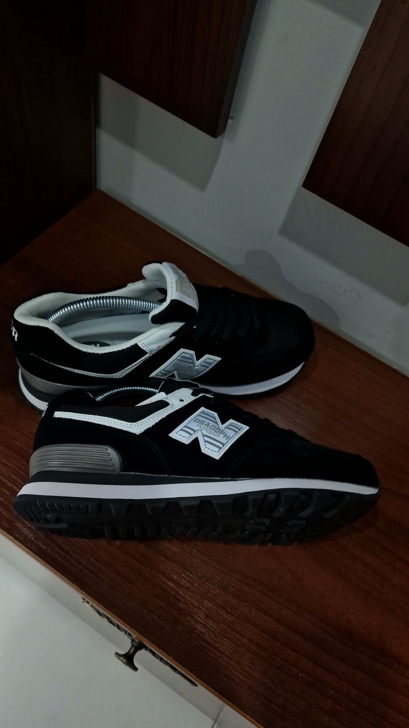 Кроссовки New Balance 574. 41 р.