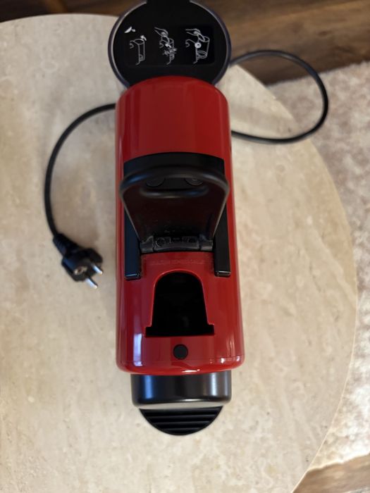 Nespresso Essenza Mini еспресо с капсули