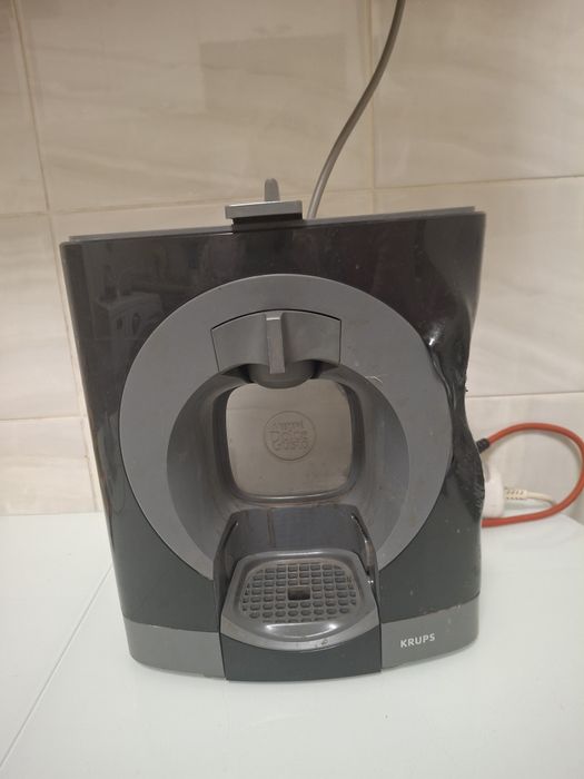 Кофемашина Dolce gusto krups.      .