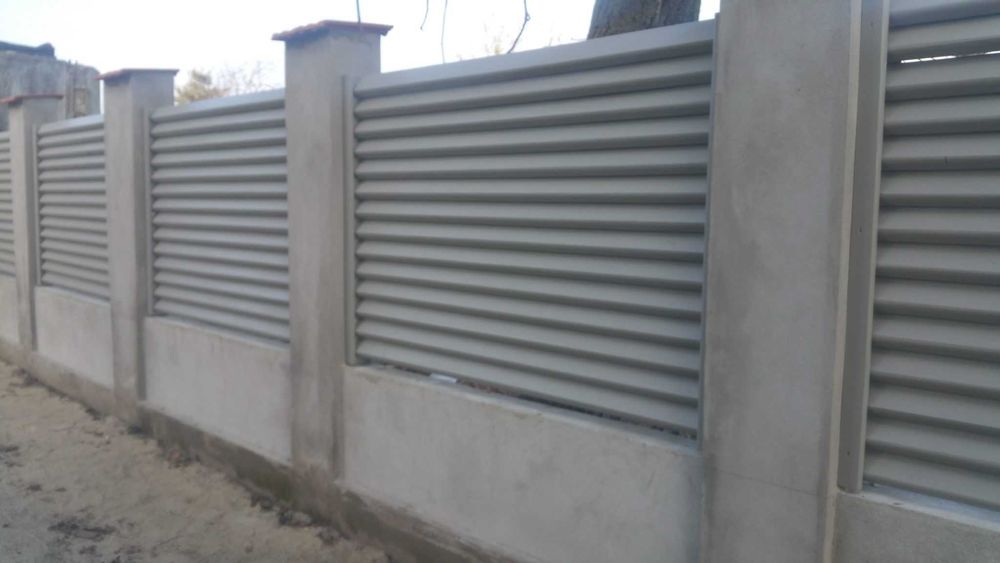 Garduri moderne tip jaluzea, sipca metalica, lemn,fier plasa bordurata