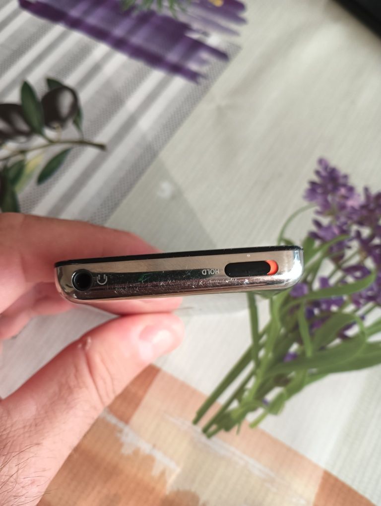 Vând iPod de 80 GB