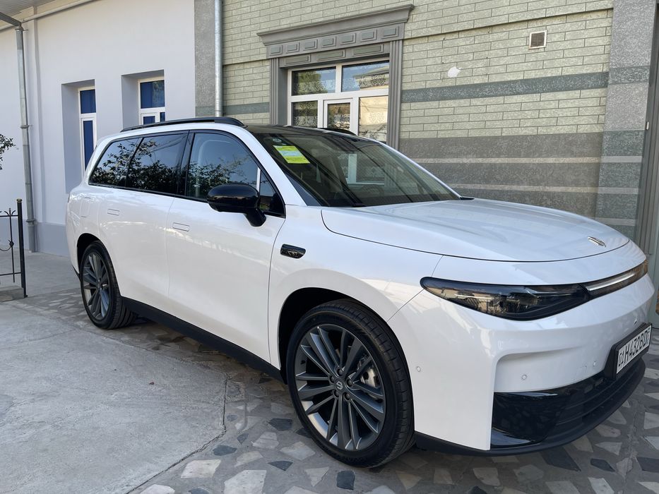 Leapmotor c16 2pazitsa