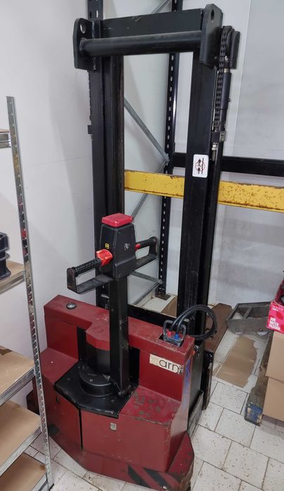 Стакер Балканкар - Електрическа палетна количка