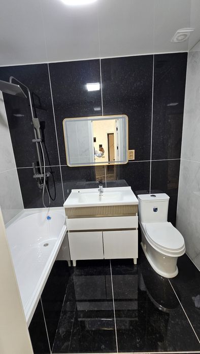 3 xonali kvartira sotiladi