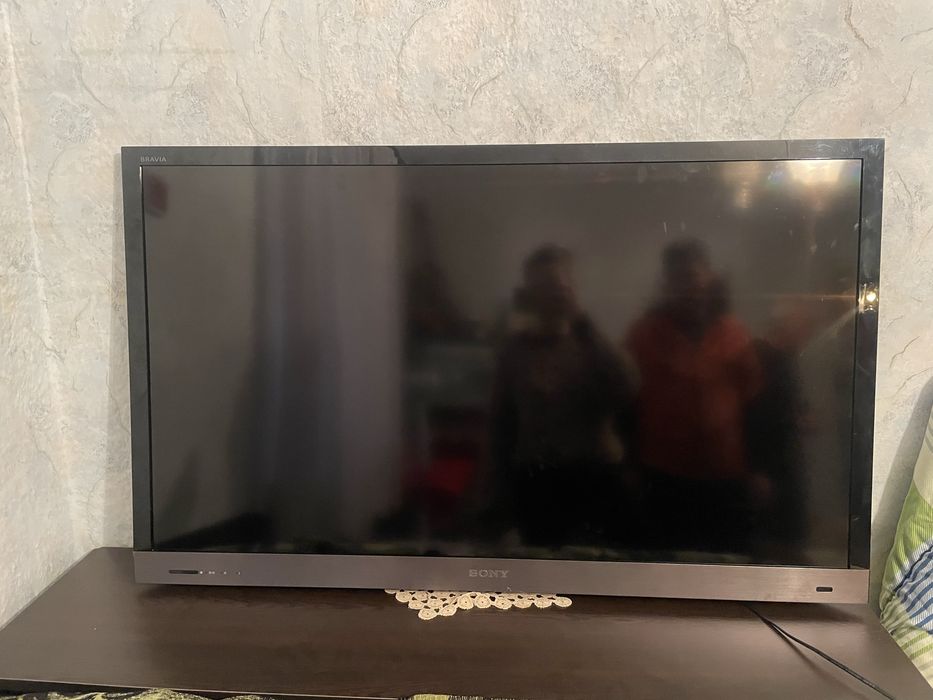 Телевизор Sony Bravia 46-инчов LCD