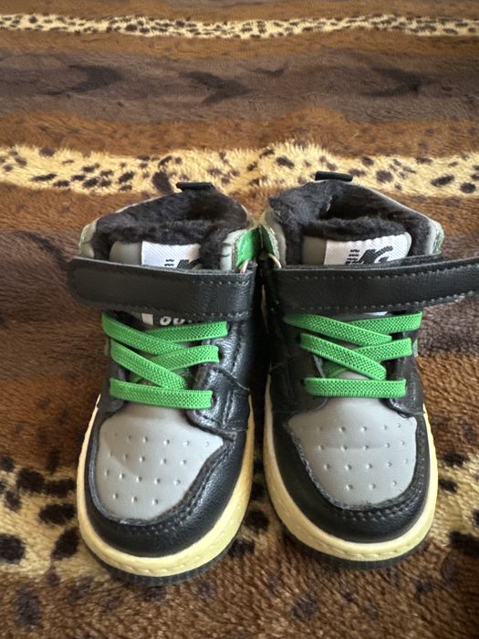 Продам демисезонные ботиночки