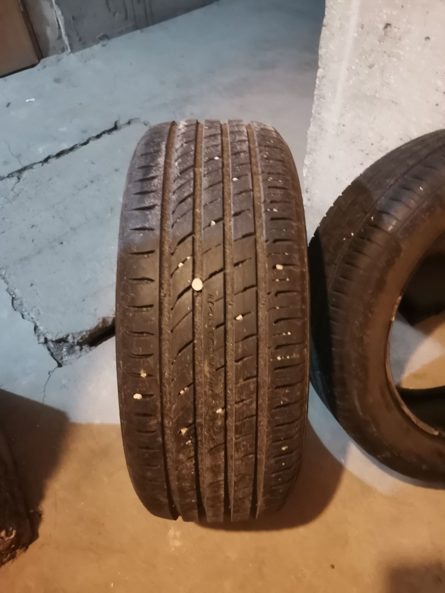 Продавам летни гуми 215/55 R17