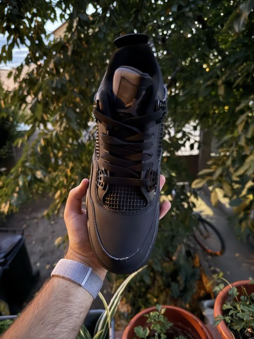 Jordan 4 Black Cat model nou, marimea 41, 42, 43, citeste descrierea