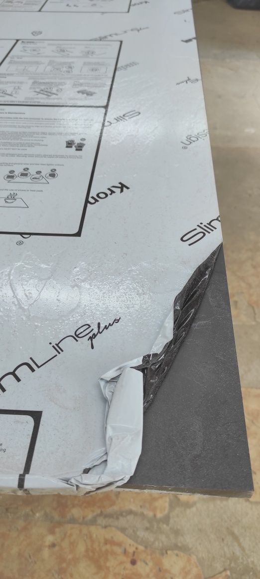 Плот Slim line черен релеф