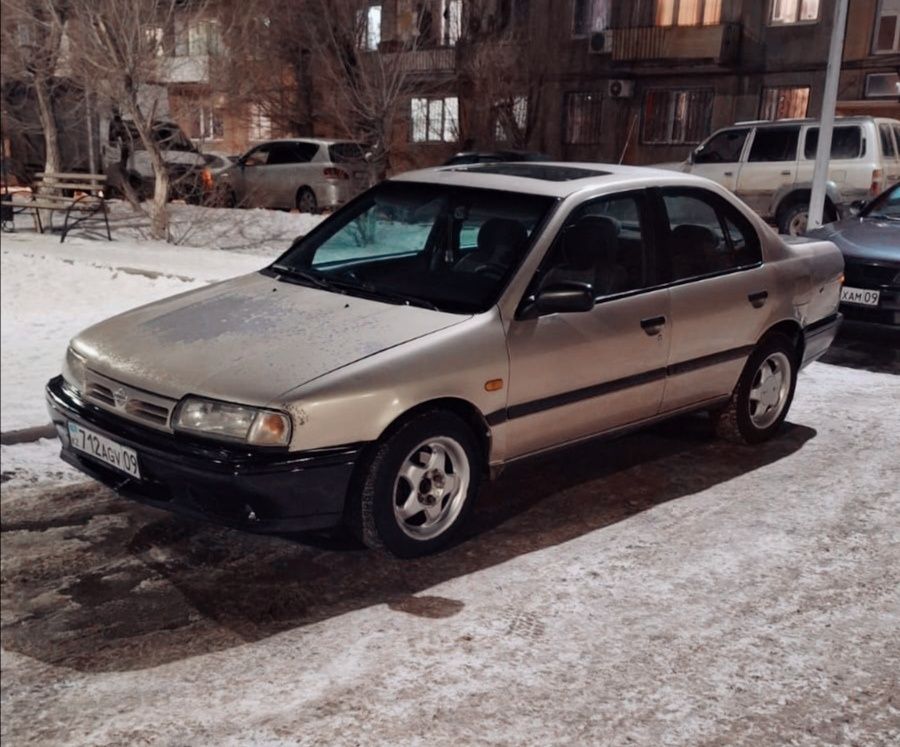 Продам машину Nissan Primera P10 2.0