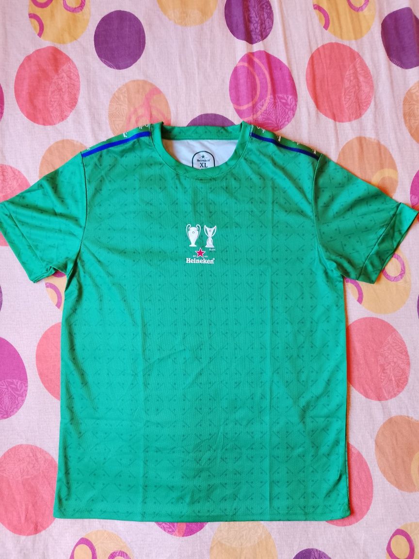 Kit suporter Heineken UEFA Champions League, tricou, minge și geantă