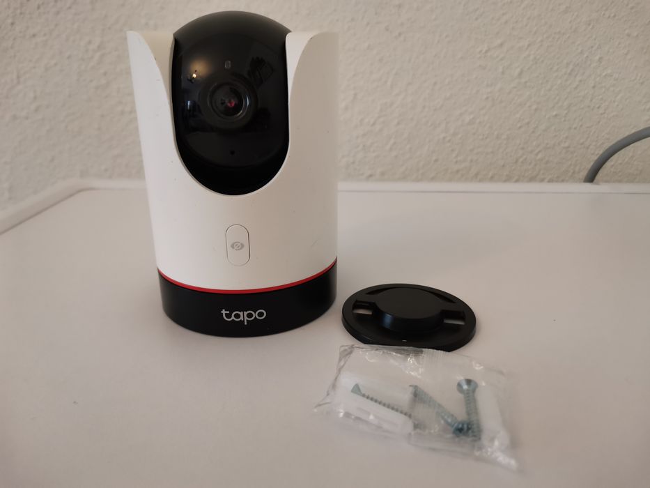 Cameră de supraveghere.