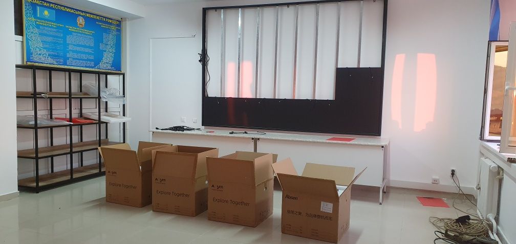 Продажа лед экранов и бегущих строк, аптечные кресты, табло на заказ.