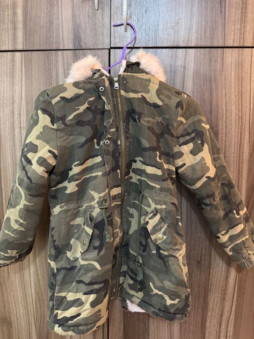 Продавам зимно яке за момиче