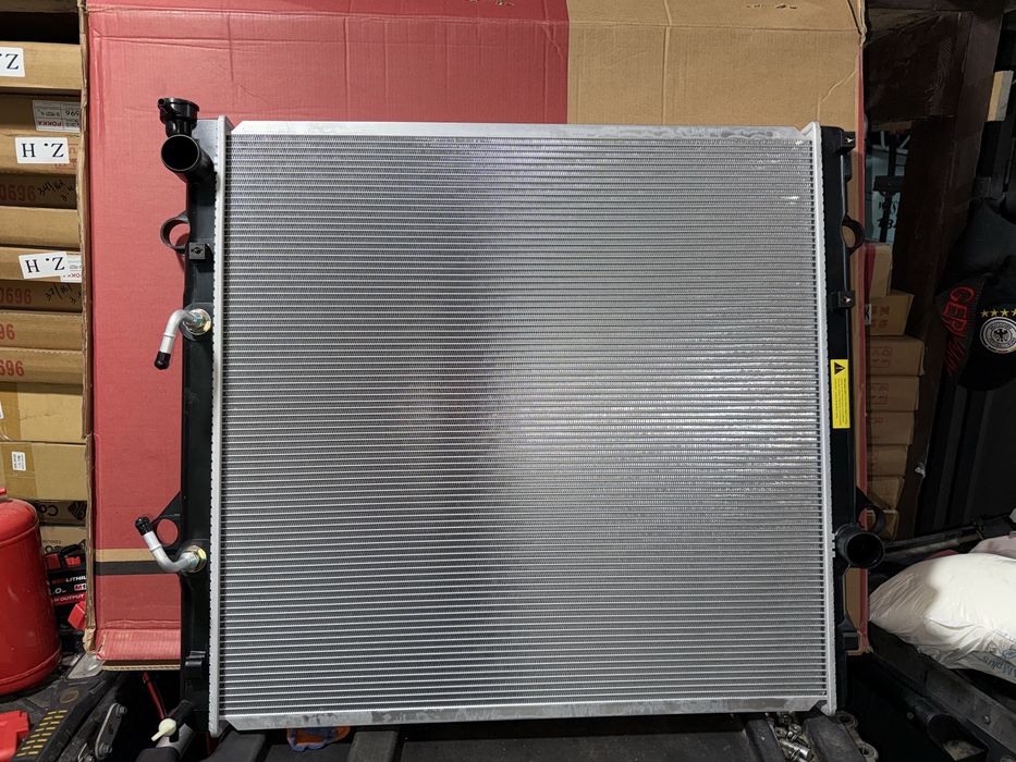 Lexus Gx460 радиатор охлаждение двигателя основной 460