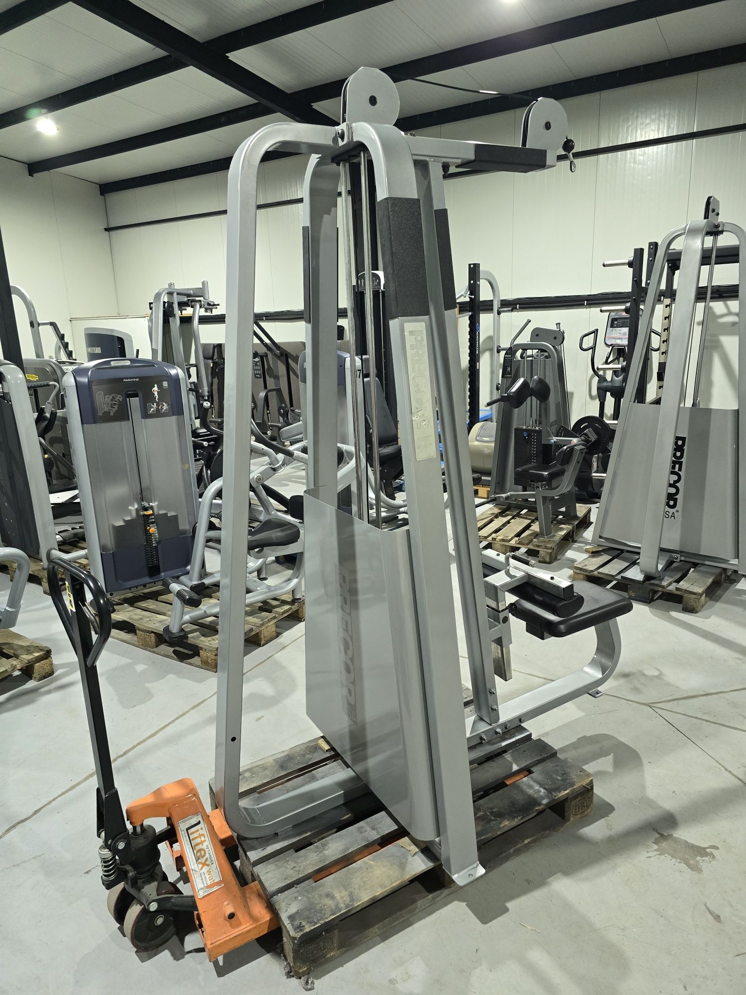 Фитнес уред precor lat mahine горен скрипец професионал USA рециклиран