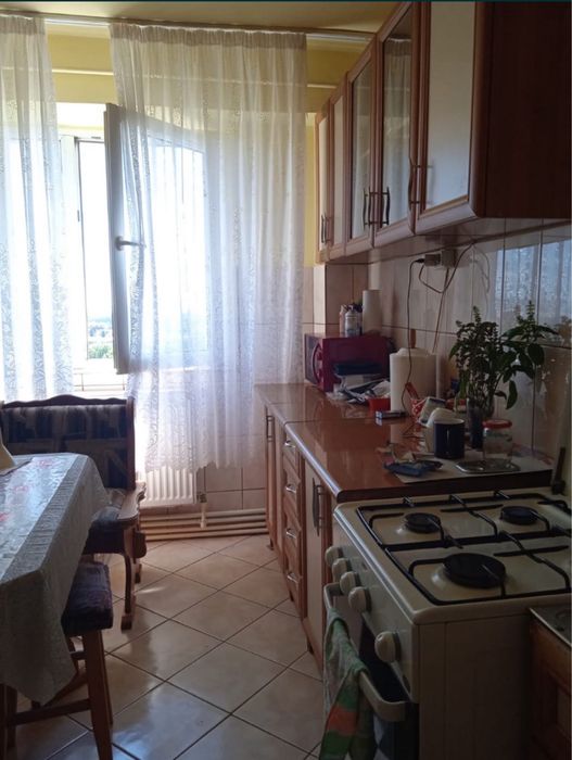 primesc in gazda(doar fete)