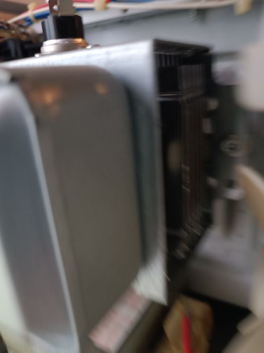 Magnetron cuptor microunde 700 w