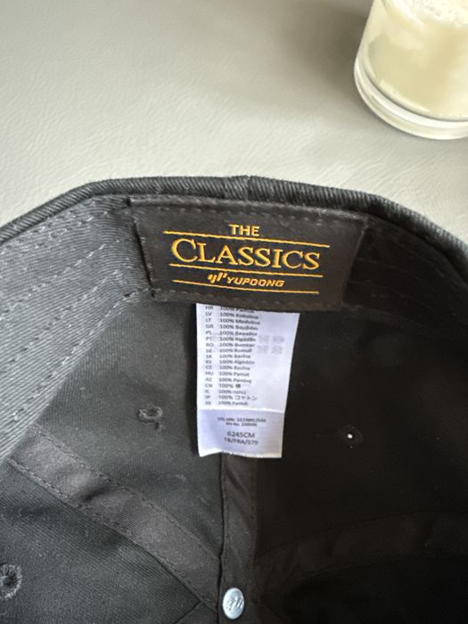 Шапка Money Laundering