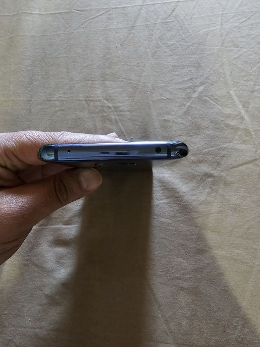 Huawei mate 20 pro 6GB RAM 128GB