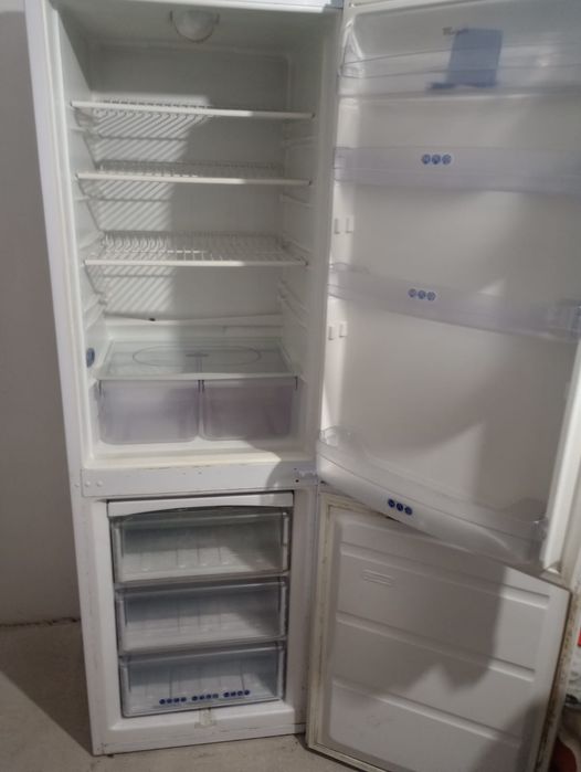 Combina frigorifica Whirlpool