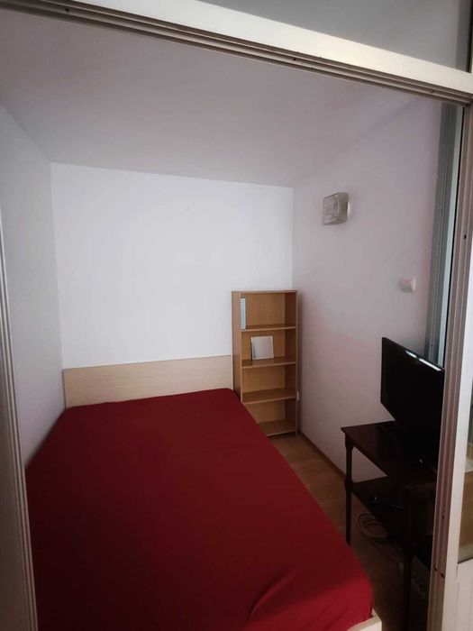 Inhiriez Garsonieră cu loc de parcare         Piața Sudului, București