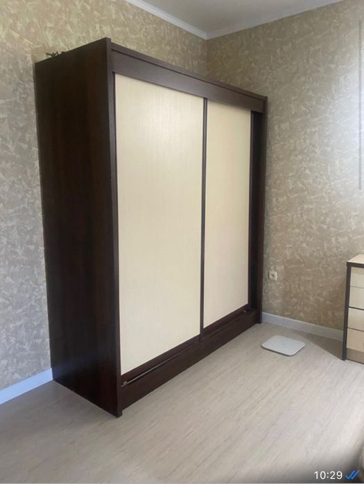 Спальный гарнитур, шкаф купе, две тумбы, зеркало,двухспальная кровать,