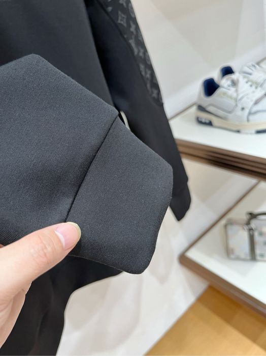 Bluza Louis Vuitton , calitate premium , pe comanda , noua , L