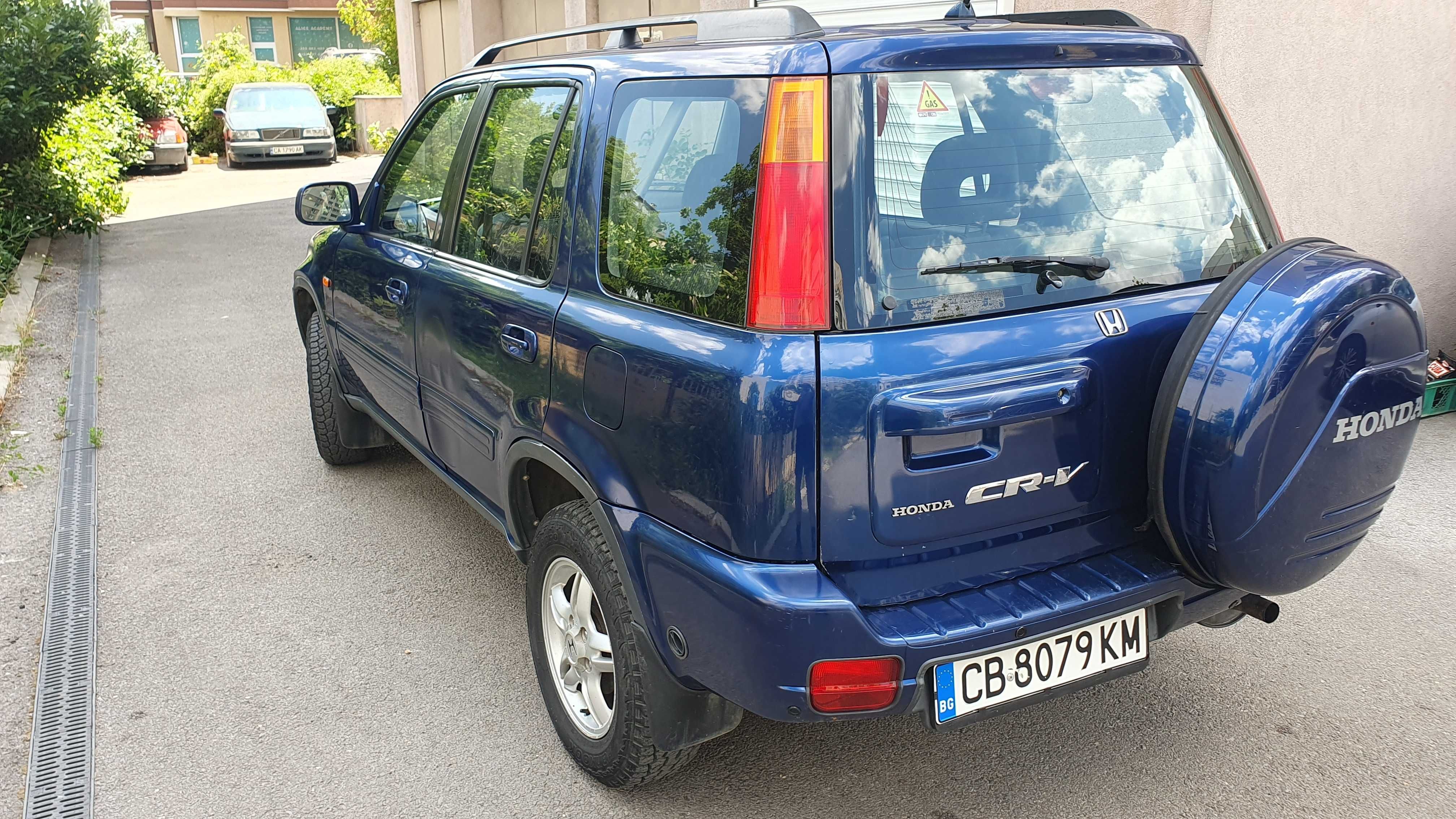 автомобил honda crv
