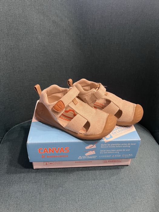 Vand sandale biomecanics nr, 23