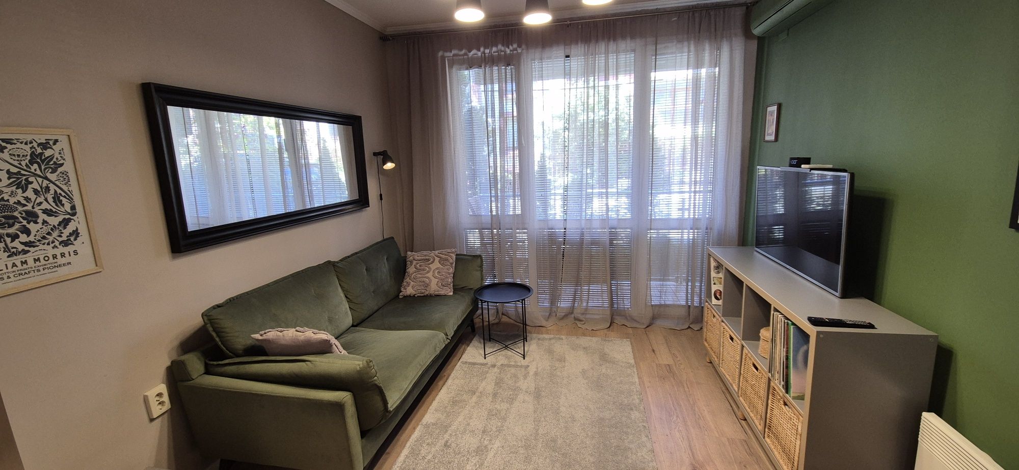 Тристаен апартамент 150 м от плажа.