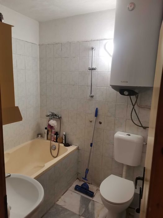 Продавам апартамент до Спортна зала