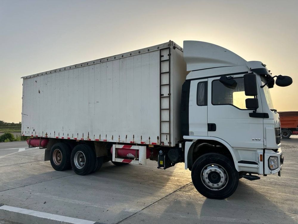 Shacman L3000 2 mostli furgon