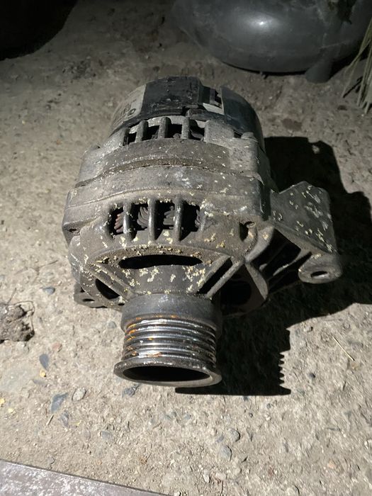 Продаю генератор для Lada Priora