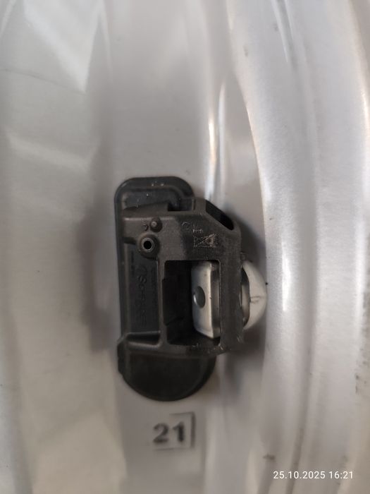 16/5/112-МЕРЦЕДЕС Е класа W 212,Ц класа W 204 нов внос перфектни