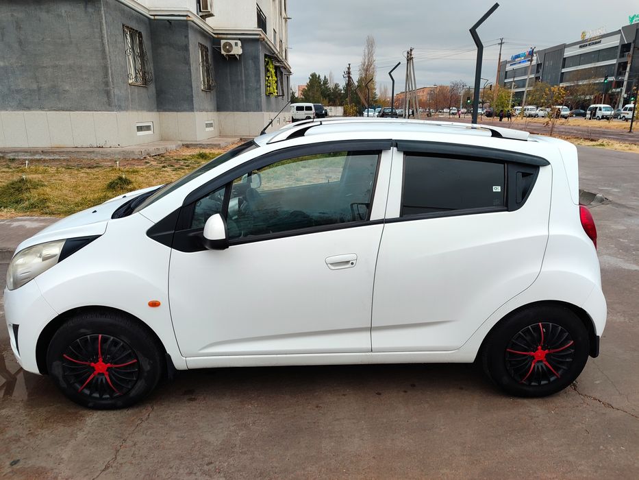 Автомобиль Спарк