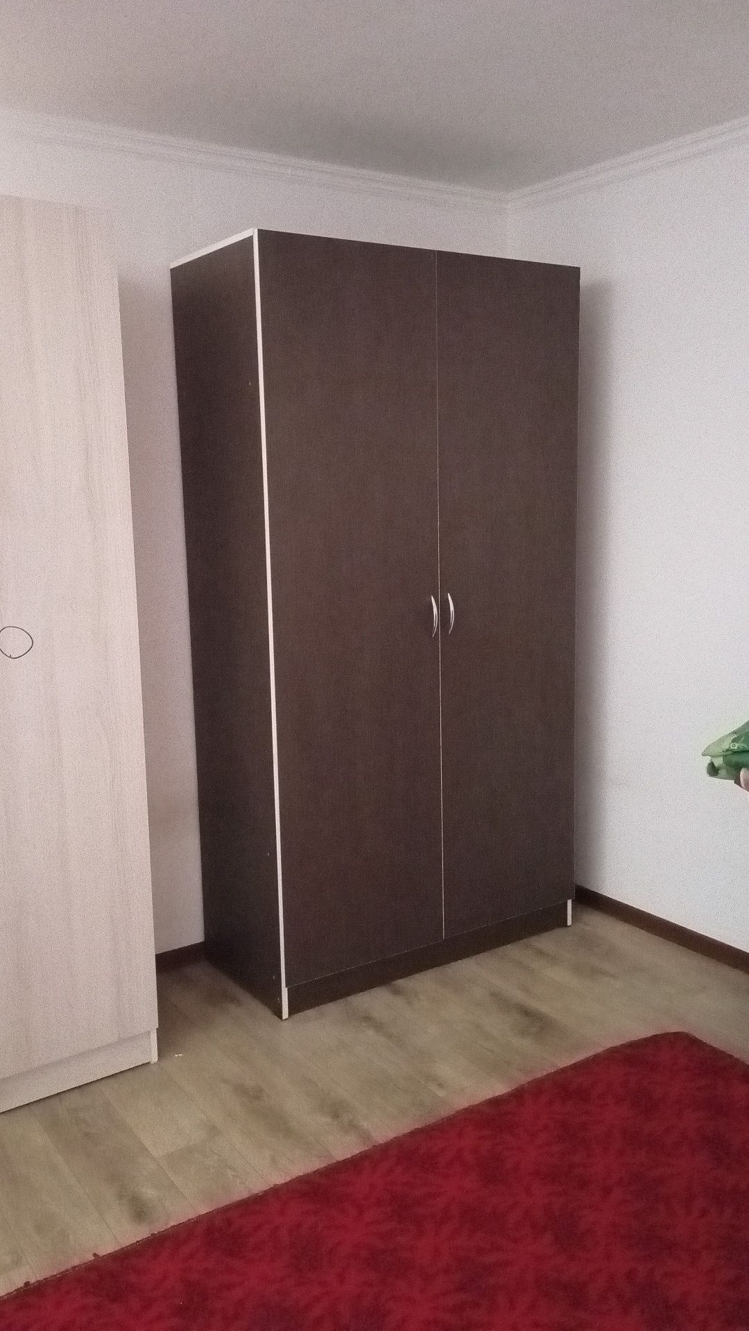 Продам шкафы двухдверные