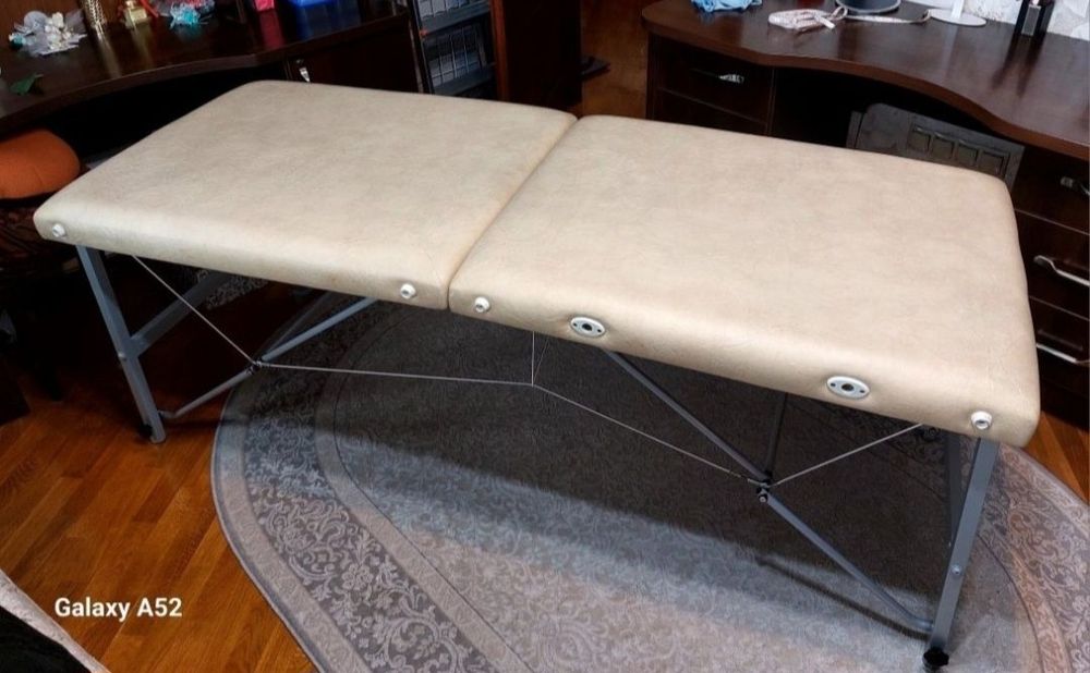 Массажная кушетка