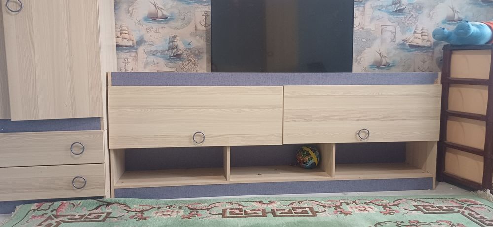 Продам консоли и тумбочку