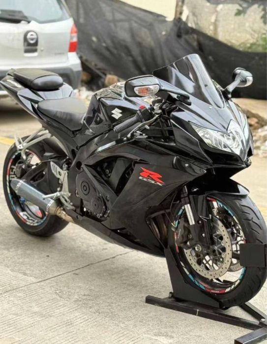 Продам GSX 750 год 2008