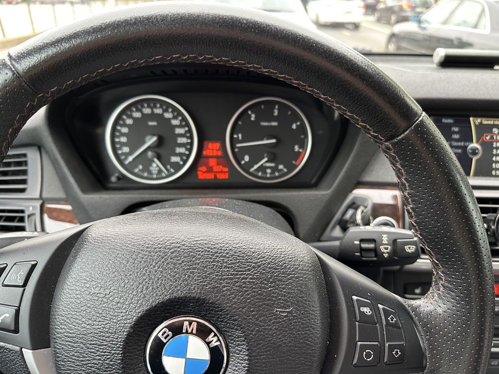 Vând BMW X 5 cu 7 locuri
