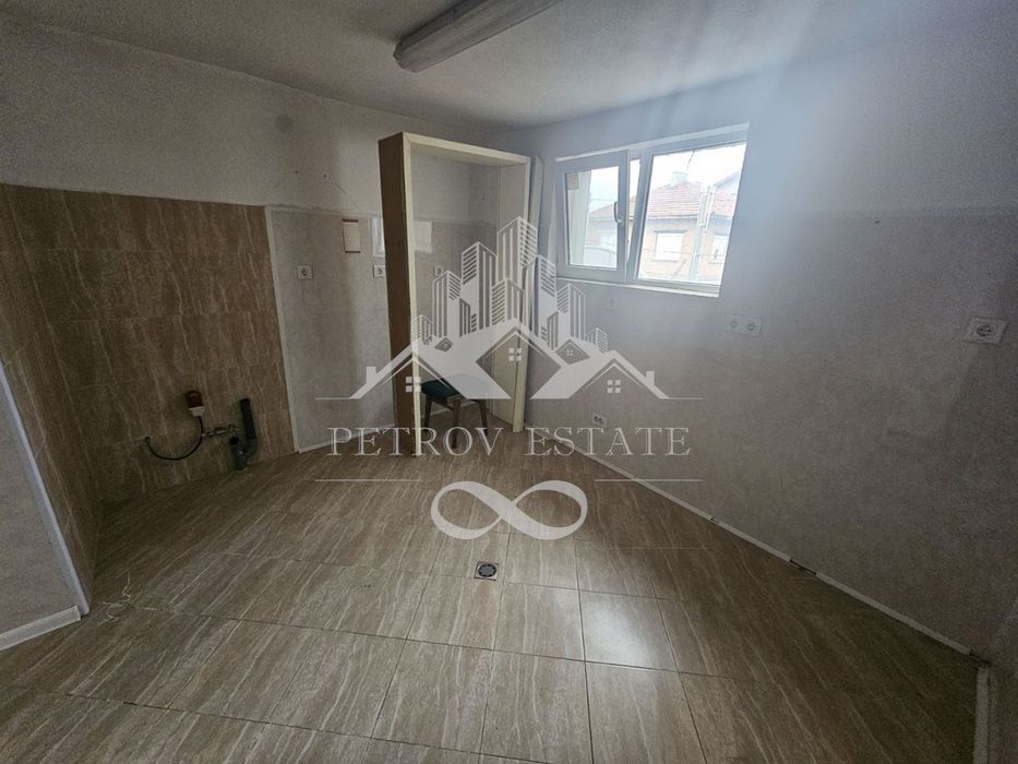 Продава се Къща в Велинград - 155 кв.м за 381 €/кв.м - Снимка #4