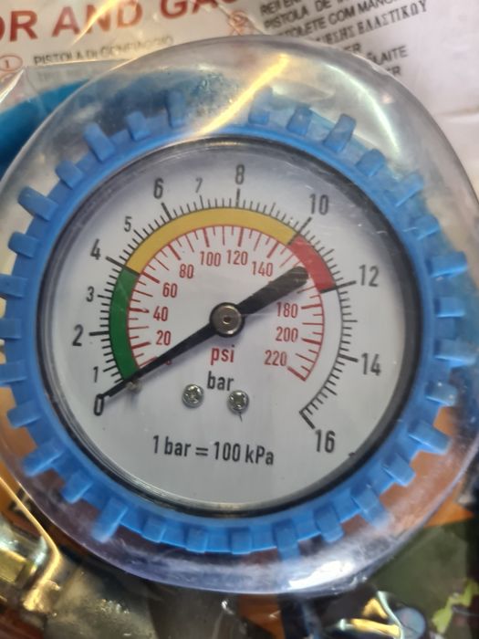 Манометр для шин.