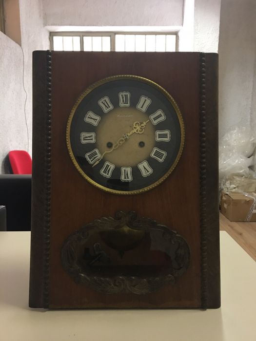 Античен старинен часовник и радио