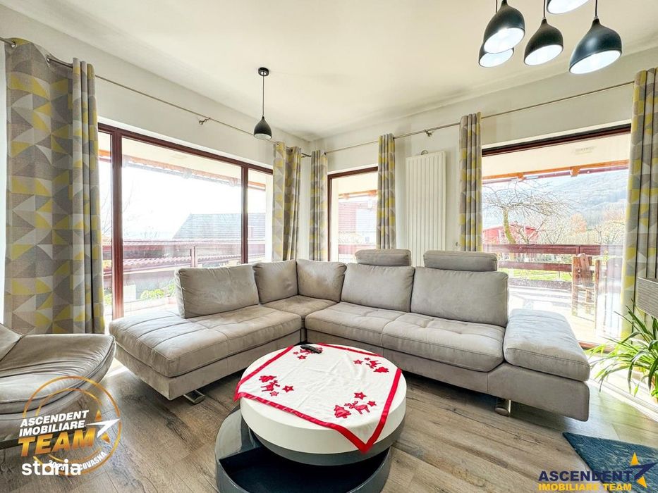 FILM& 3D! Resedinta de exceptie:eleganta spatiu,confort,Evergreen,Sfan