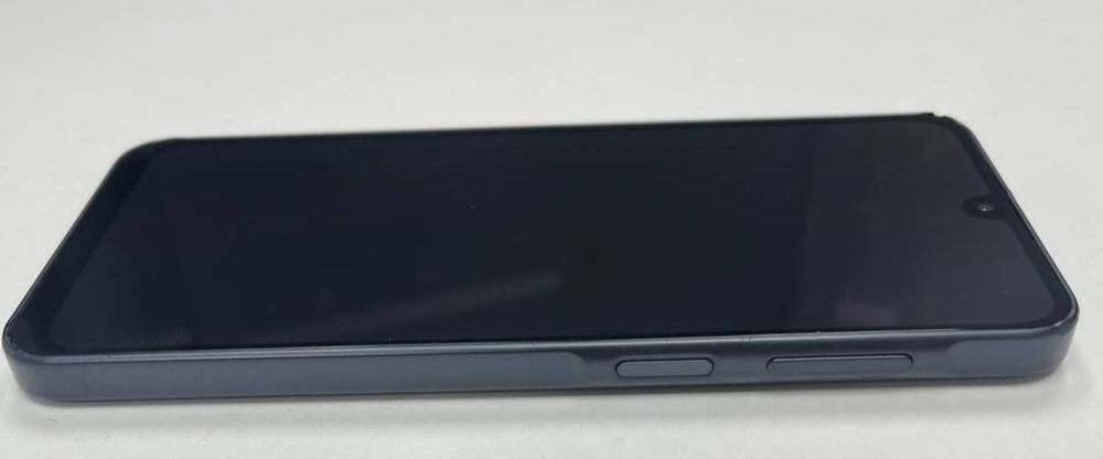 Samsung a16 sotiladi 8/256 yap yangi Devan raskladnoy sotiladi  razmer